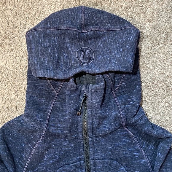 Lululemon Scuba size 2 - Picture 3 of 8